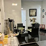 ゲストハウス Milan 5*